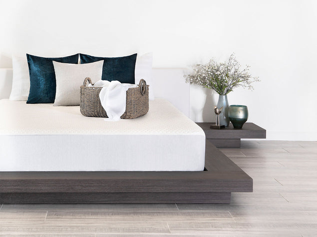 Luxury Cooling Mattress Protector, Lifestyle